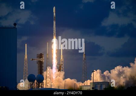 Cap Canaveral, Floride, États-Unis. 17 septembre 2024. Une fusée SpaceX Falcon 9 est lancée depuis le Space Launch Complex 40 à Cape Canaveral Space Force Station (CCSFS), en Floride, transportant les deux satellites de positionnement mondial de la Commission européenne appelés Galileo, le 17 septembre 2024 à 18 h 50 HAE. (Crédit image : © Jennifer Briggs/ZUMA Press Wire) USAGE ÉDITORIAL SEULEMENT! Non destiné à UN USAGE commercial ! Banque D'Images