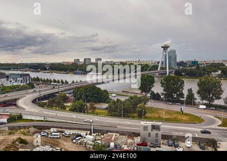 Bratislava vue Slovaquie avec pont SNP et Danube Banque D'Images