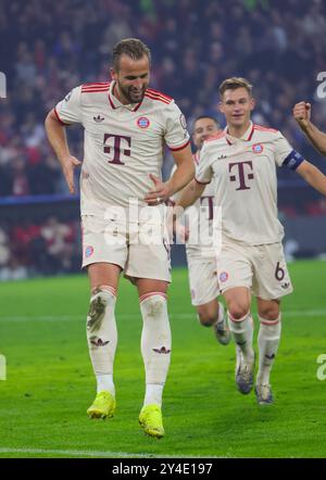 Munich, Allemagne. 17 septembre 2024. Harry Kane (G) du Bayern Munich célèbre un but lors du premier tour de l'UEFA Champions League entre le Bayern Munich allemand et le GNK Dinamo croate à Munich, Allemagne, le 17 septembre 2024. Crédit : Philippe Ruiz/Xinhua/Alamy Live News Banque D'Images