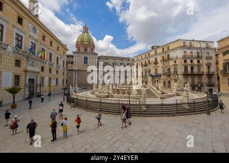 PALERME, ITALIE, 15 JUIN 2023 - vue de la fontaine de Pretoria sur la place Pretoria dans le centre historique de palerme, Sicile, Italie Banque D'Images