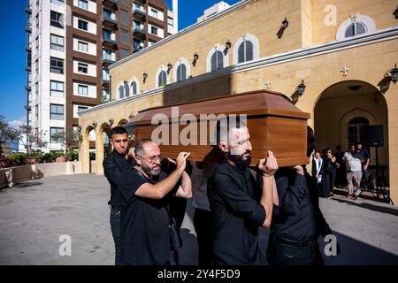 Beyrouth, Liban. 17 septembre 2024. Funérailles de l'écrivain libanais Elias Khoury, à l'église notre-Dame de la présentation, à Beyrouth, Liban, le 17 septembre 2024. Photo de Ammar Abd Rabbo/ABACAPRESS. COM Credit : Abaca Press/Alamy Live News Banque D'Images