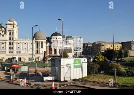 Bradford, UK 09 17 2024 travaux de construction en cours devant le Sicence and Media Museum, alors que Bradford se prépare à accueillir la ville de la culture britannique en 202 Banque D'Images