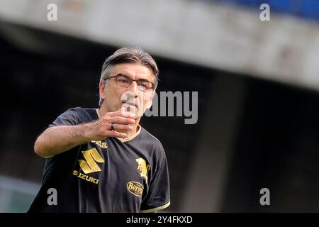 Ivan Juric (entraîneur-chef Torino FC) en action lors du match de football Serie A entre les Hellas Vérone et Torino au stade Marcantonio Bentegodi, au nord de l'est de l'Italie - dimanche 12 mai 2024. Sport - Football (photo de Paola Garbuioi/Lapresse) Banque D'Images