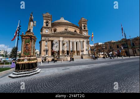 L'église catholique Mosta Rotunda à Mosta Square, Mosta, Malte Banque D'Images