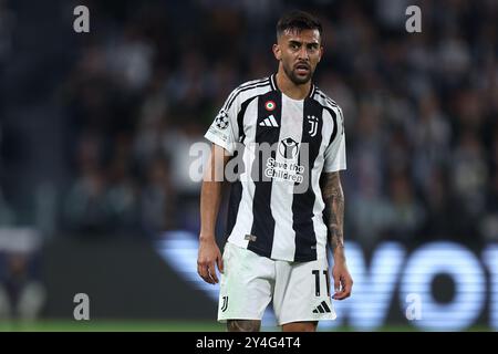 Turin, Italie. 17 septembre 2024. Nico Gonzalez de la Juventus FC se retrouve lors du match de football de l'UEFA Champions League entre la Juventus FC et le PSV Eindhoven au stade Allianz le 17 septembre 2024 à Turin, Italie crédit : Marco Canoniero/Alamy Live News Banque D'Images