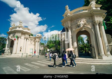 Rome, Italie - 25 avril 2024, entrée au Bioparco di Roma, le plus ancien zoo d'Italie. Photo de haute qualité Banque D'Images