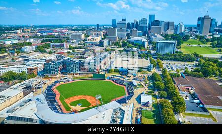 Vue aérienne du stade de baseball de Nashville et du développement Skyline Banque D'Images
