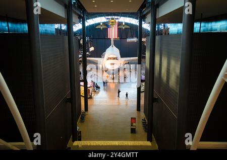 CHANTILLY, Virginie, États-Unis — la navette spatiale Enterprise exposée au centre Udvar-Hazy du Smithsonian National Air and Space Museum, a l Banque D'Images