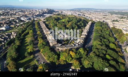 Vue aérienne de Carlton, Regent et Royal Terrace situé sur le côté est de Calton Hill, partie de la New Town d'Édimbourg site du patrimoine mondial de l'UNESCO. Banque D'Images