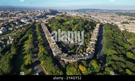 Vue aérienne de Carlton, Regent et Royal Terrace situé sur le côté est de Calton Hill, partie de la New Town d'Édimbourg site du patrimoine mondial de l'UNESCO. Banque D'Images