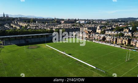 Vue aérienne de Raeburn place, domicile de l'équipe de rugby Edinburgh Academicals, Stockbridge, Édimbourg. Banque D'Images