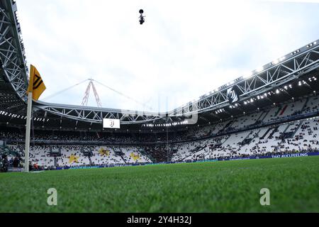 Turin, Italie. 17 septembre 2024. Vue générale du stade Allianz lors du match de Ligue des Champions 2024-25 de l'UEFA entre le Juventus FC et le PSV Eindhoven au stade Allianz le 17 septembre 2024 à Turin, Italie . Crédit : Marco Canoniero/Alamy Live News Banque D'Images