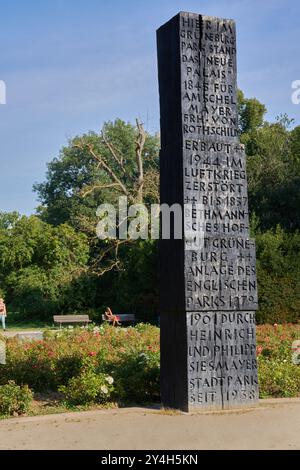 Mahnmal für die Familie Rothschild am einstigen Palais Grüneburg, Stele, Grüneburgpark, Westend, Francfort Banque D'Images