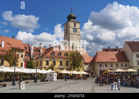 Petite place à Sibiu, Transylvanie, Roumanie, Europe Banque D'Images