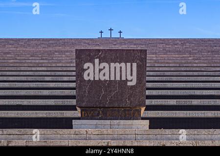 REDIPUGLIA, ITALIE – 29 MAI 2024 : Museo del Sacrario Militare. Ce musée commémoratif militaire rend hommage aux soldats de la première Guerre mondiale avec des expositions et commem Banque D'Images