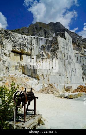 Panorama des mines de marbre de Carrare des Alpes Apuanes, Massa, Carrara, Toscane, Italie Banque D'Images