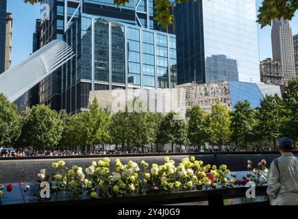 WTC Footprint Pool and Waterfall « Reflecting absence » au National September 11 Memorial, Lower Manhattan, New York City, États-Unis 2024 Banque D'Images