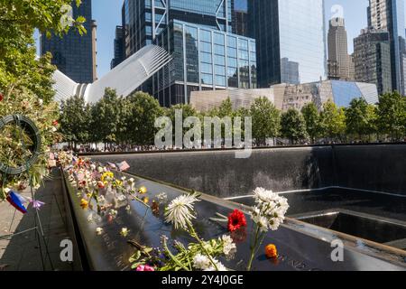 WTC Footprint Pool and Waterfall « Reflecting absence » au National September 11 Memorial, Lower Manhattan, New York City, États-Unis 2024 Banque D'Images