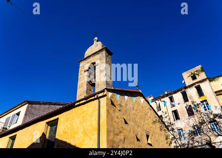 Chapelle de la Sainte Croix et église Saint Jean Baptiste, église Saint Jean Baptiste - Ghjesgia San Ghjuvan' Battistu. Porto Veccho, Corse, Banque D'Images