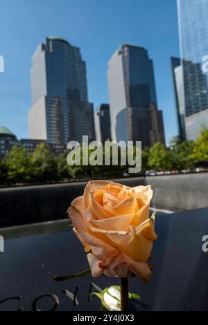 WTC Footprint Pool and Waterfall « Reflecting absence » au National September 11 Memorial, Lower Manhattan, New York City, États-Unis 2024 Banque D'Images