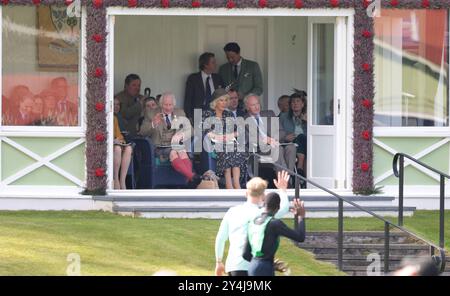 Image ©sous licence à Parsons Media. 07/09/2024. Braemar , Royaume-Uni. Le roi assiste au rassemblement Braemar. Le roi Charles III accompagné de la reine Camilla assiste au rassemblement Braemar dans les Highlands d'Écosse près du château de Balmoral. Photo de Andrew Parsons / Parsons Media Banque D'Images