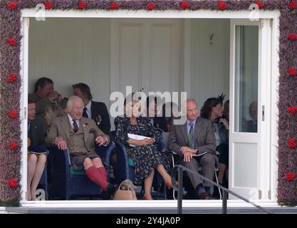 Image ©sous licence à Parsons Media. 07/09/2024. Braemar , Royaume-Uni. Le roi assiste au rassemblement Braemar. Le roi Charles III accompagné de la reine Camilla assiste au rassemblement Braemar dans les Highlands d'Écosse près du château de Balmoral. Photo de Andrew Parsons / Parsons Media Banque D'Images