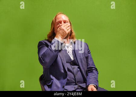 Anton Hofreiter Bündnis 90 / Die Grünen Anton Hofreiter BEI einer Diskussion. Aufnahme wurde freigestellt und vor einem grünen Hintergrund montiert. Fotomontage. Aufnahme von Dienstag den 17. Septembre 2024. Veröffentlichungen nur für redaktionelle Zwecke. Foto : FotoPrensa Herne *** Anton Hofreiter Bündnis 90 Die Grünen Anton Hofreiter pendant une discussion photo a été recadrée et montée devant un photomontage de fond vert photo prise le mardi 17 septembre 2024 publication à des fins éditoriales seulement Foto FotoPrensa Herne Banque D'Images