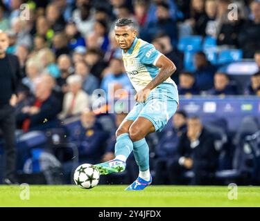 Stade Etihad, Manchester, Royaume-Uni. 18 septembre 2024. UEFA Champions League Football, Manchester City contre Inter Milan ; Manuel Akanji de Manchester City Credit : action plus Sports/Alamy Live News Banque D'Images