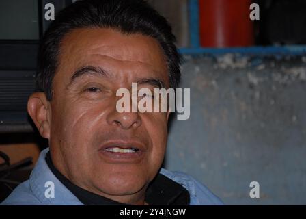 San Cristobal de las Casas, Chiapas, Mexique ; 11 07 2007 ; Portrait d'un homme avec un œil fermé. Banque D'Images