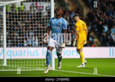 Coventry, Royaume-Uni. 18 septembre 2024. Brandon Thomas-Asante de Coventry City célèbre son objectif de faire 1-0 lors du match de la Carabao Cup Coventry City vs Tottenham Hotspur à Coventry Building Society Arena, Coventry, Royaume-Uni, le 18 septembre 2024 (photo par Gareth Evans/News images) à Coventry, Royaume-Uni le 18/09/2024. (Photo de Gareth Evans/News images/SIPA USA) crédit : SIPA USA/Alamy Live News Banque D'Images