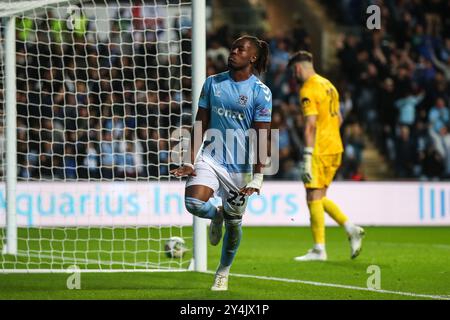 Coventry, Royaume-Uni. 18 septembre 2024. Brandon Thomas-Asante de Coventry City célèbre son objectif de faire 1-0 lors du match de la Carabao Cup Coventry City vs Tottenham Hotspur à Coventry Building Society Arena, Coventry, Royaume-Uni, le 18 septembre 2024 (photo par Gareth Evans/News images) à Coventry, Royaume-Uni le 18/09/2024. (Photo de Gareth Evans/News images/SIPA USA) crédit : SIPA USA/Alamy Live News Banque D'Images