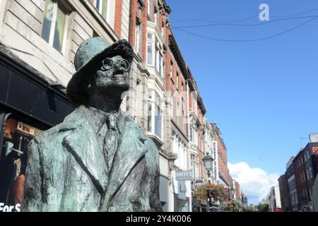 Dublin, IRLANDE. 4 septembre 2024. 20240904 - Une statue de l'auteur irlandais James Joyce est située sur North Earl Street au cœur de Dublin, en Irlande. (Crédit image : © Chuck Myers/ZUMA Press Wire) USAGE ÉDITORIAL SEULEMENT! Non destiné à UN USAGE commercial ! Banque D'Images