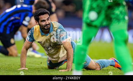 Manchester, Royaume-Uni. 19 septembre 2024. Ilkay Gundogan de Manchester City réagit après avoir manqué une chance lors du match de l'UEFA Champions League entre Manchester City et l'Inter Milan à Manchester, en Grande-Bretagne, le 18 septembre 2024. Crédit : Xinhua/Alamy Live News Banque D'Images