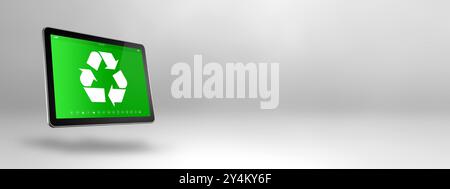 Tablette PC numérique avec symbole de recyclage à l'écran. concept de conservation de l'environnement. 3D illustration isolée sur fond blanc. bande horizontale Banque D'Images