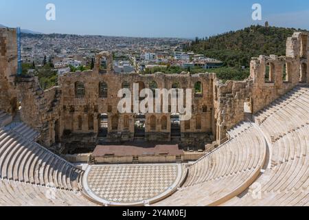 Ceci est une vue du théâtre antique connu sous le nom d'Odéon d'Hérode Atticus situé dans l'Acropole antique le 08 mai 2023 à Athènes, Grèce Banque D'Images