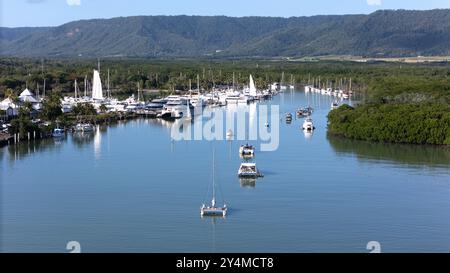 Port Douglas, Queensland, Australie. Dickson Inlet Port Douglas dans le nord du Queensland. Banque D'Images