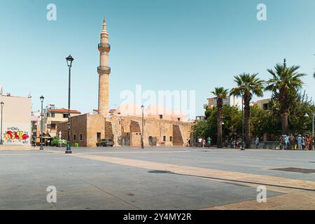 La mosquée Neradje ou Neradjes à Réthymnon, Crète. Une mosquée historique de l'époque ottomane située dans la vieille ville Banque D'Images