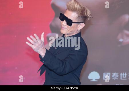 Aaron Kwok de la chanteuse de Hong Kong pose pour promouvoir le concert "ICONIC" lors d'une conférence de presse à Taipei le 19 septembre 2024. Banque D'Images