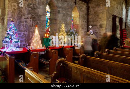 Festival de l'arbre de Noël de l'église St Andrew à Corbridge, Northumberland. Banque D'Images