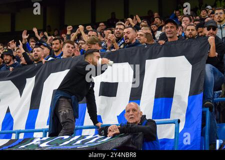 Manchester, Royaume-Uni. 18 septembre 2024. Supporters de l'Inter Milan lors du match Manchester City FC vs Inter Milan UEFA Champions League Round 1 à l'Etihad Stadium, Manchester, Angleterre, Royaume-Uni le 18 septembre 2024 crédit : Every second Media/Alamy Live News Banque D'Images