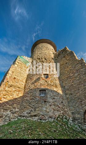 Donjon (donjon), XIVe siècle, au château de Stara Lubovna dans la région de Spis, Carpates occidentales, région de Presov, Slovaquie Banque D'Images