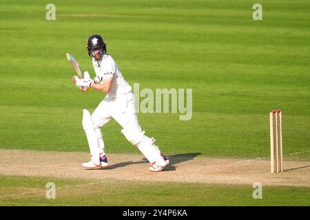 Surrey's Rory Burns en action lors de la troisième journée du Vitality County Championship match au Kia Oval de Londres. Date de la photo : jeudi 19 septembre 2024. Banque D'Images