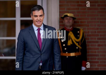 Madrid, Madrid, Espagne. 19 septembre 2024. Le premier ministre espagnol Pedro Sanchez est vu avant la visite du président palestinien Mahmoud Abbas au Palais Moncloa à Madrid, en Espagne. (Crédit image : © Guillermo Gutierrez Carrascal/ZUMA Press Wire) USAGE ÉDITORIAL SEULEMENT! Non destiné à UN USAGE commercial ! Banque D'Images