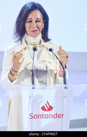 Patricia Botin participe à l'appel à candidatures annuel pour les 'projets sociaux de Banco Santander' au Centre de formation 'El Solaruco' du Groupe de la ville de Santander le 11 juin 2024 à Boadilla del Monte, Espagne. Banque D'Images