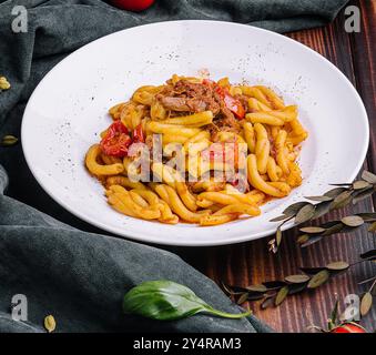 pâtes italiennes au bœuf et tomates Banque D'Images