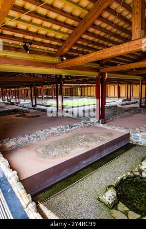 AQUILÉE, ITALIE – 2 JUIN 2024 : Domus de Tito Macro, l'une des plus grandes ruines résidentielles romaines du nord de l'Italie. Cette ancienne maison offre insig Banque D'Images