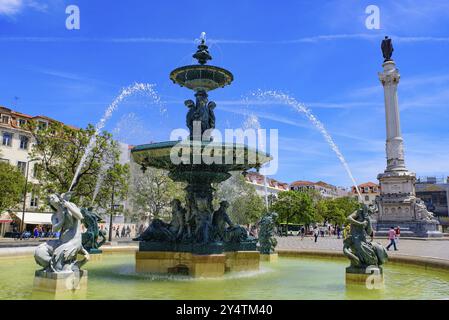 La fontaine sur la place Rossio à Lisbonne, Portugal, Europe Banque D'Images