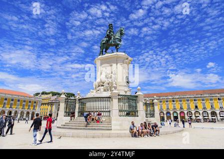 Statue du roi José I sur la Praca do Comercio (place du commerce) à Lisbonne, Portugal, Europe Banque D'Images