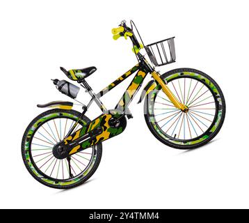 Vélo pour enfants vibrant avec motif vert et noir, équipé de roues d'entraînement et d'un panier Banque D'Images