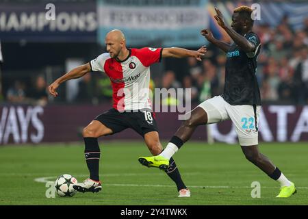 Rotterdam, pays-Bas. 19 septembre 2024. ROTTERDAM, PAYS-BAS - 19 SEPTEMBRE : Gernot Trauner de Feyenoord est défié par Victor Boniface de Bayer 04 Leverkusen lors de la Ligue des Champions - phase de Ligue - match de la première journée entre Feyenoord et Bayer 04 Leverkusen au Stadion Feijenoord le 19 septembre 2024 à Rotterdam, pays-Bas. (Photo de Hans van der Valk/Orange Pictures) crédit : dpa/Alamy Live News Banque D'Images